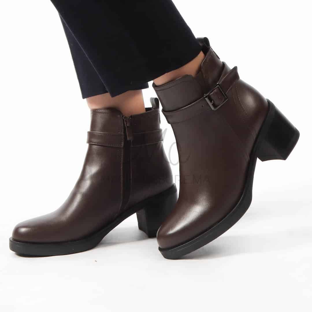 CORAL - Bottines en Marron.