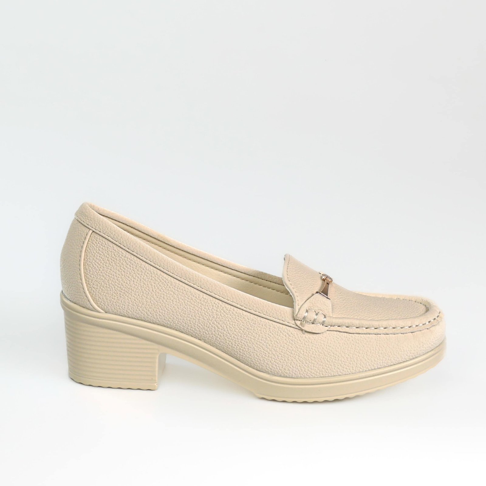 Ocre – Mocassins demi talon en Beige.