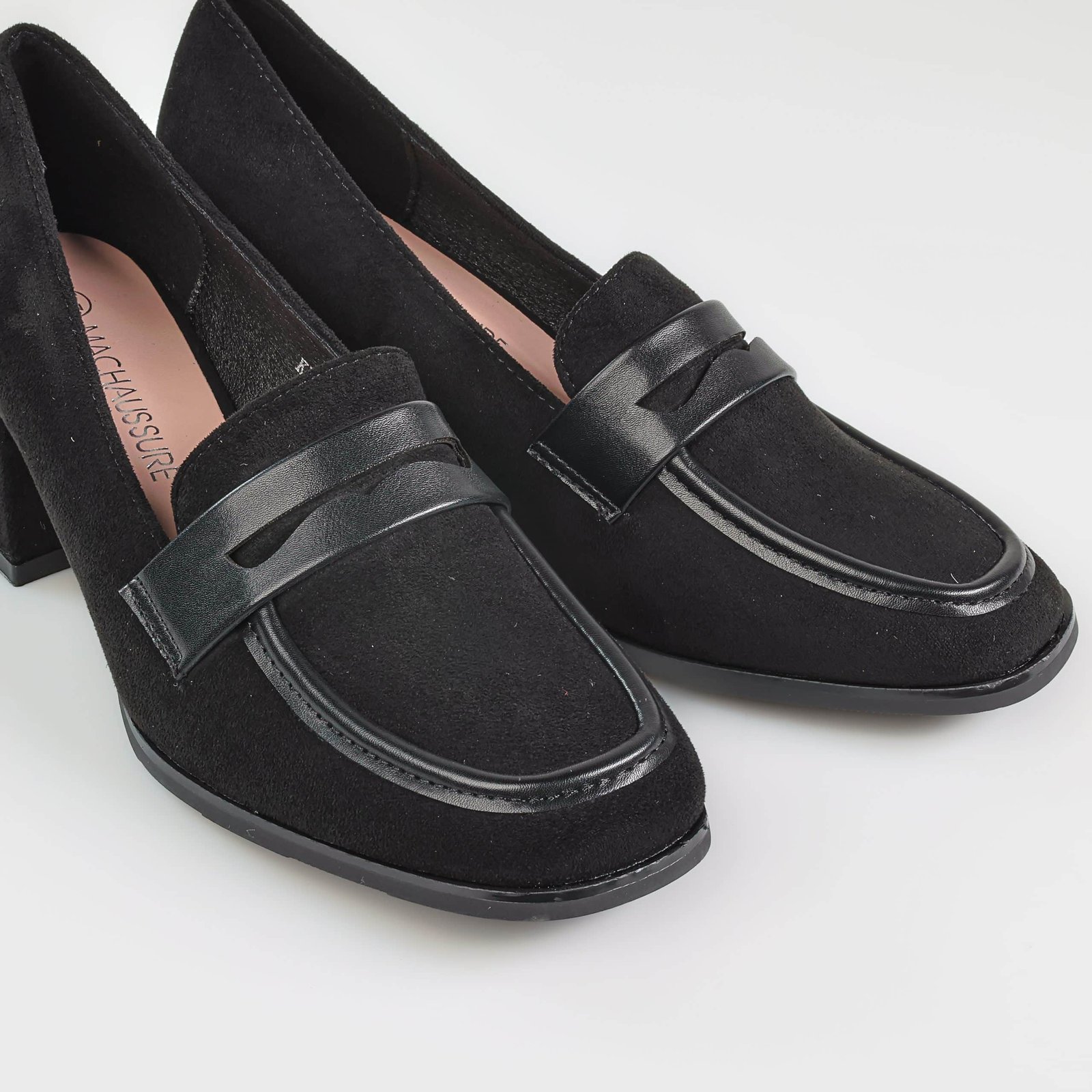 ARK – Derbies Femmes en Noir.