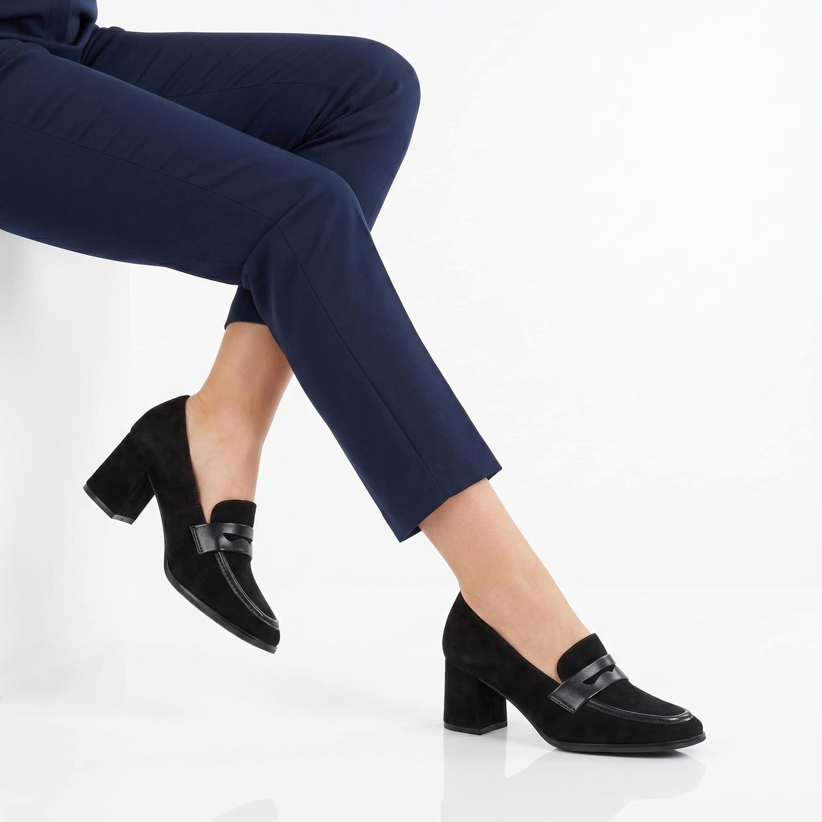 ARK – Derbies Femmes en Noir.