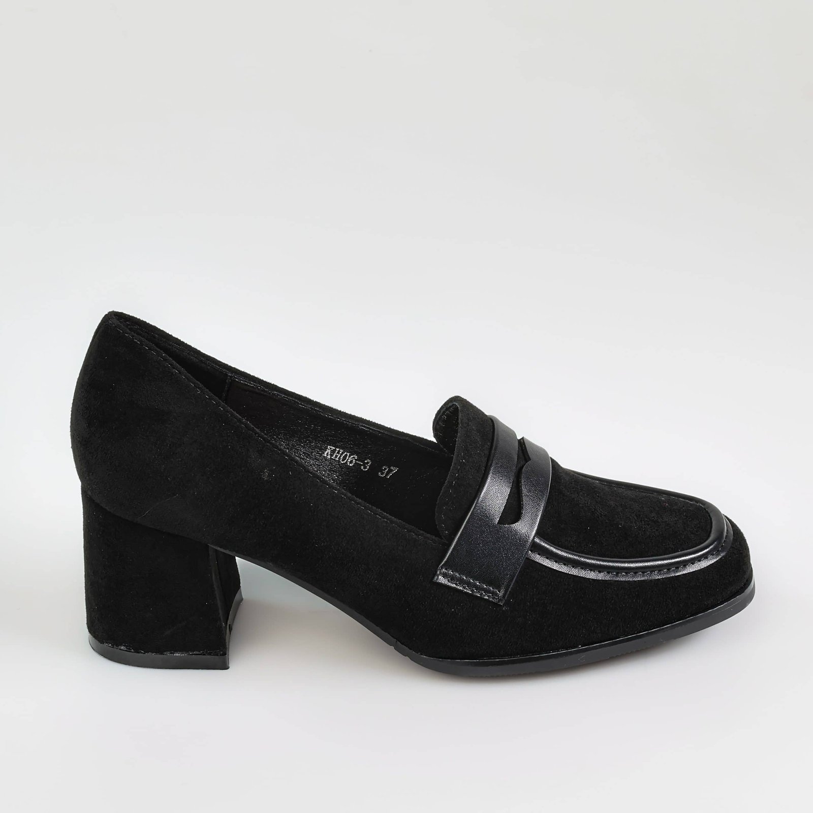 ARK – Derbies Femmes en Noir.