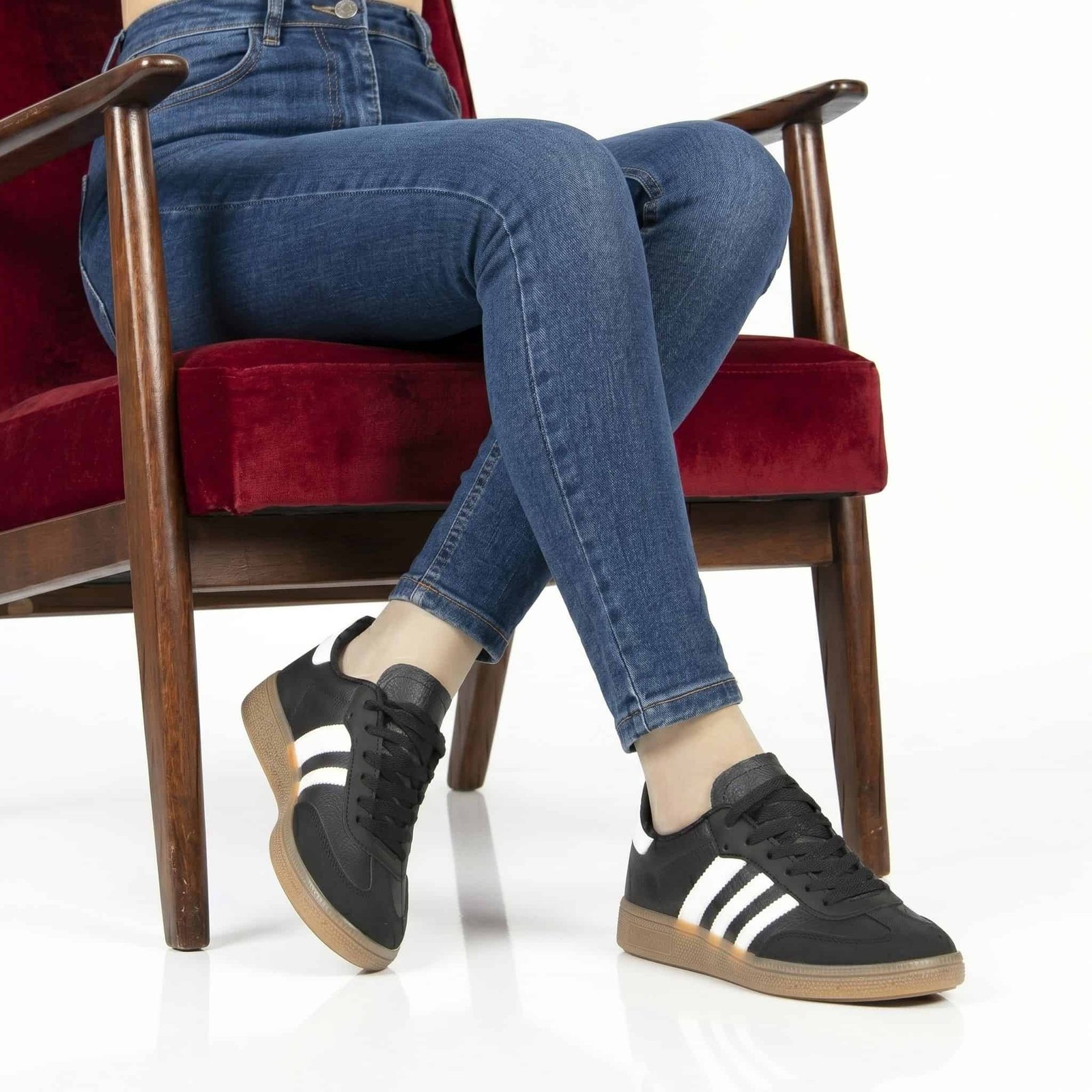 Tempo – Baskets Femmes en Noir.