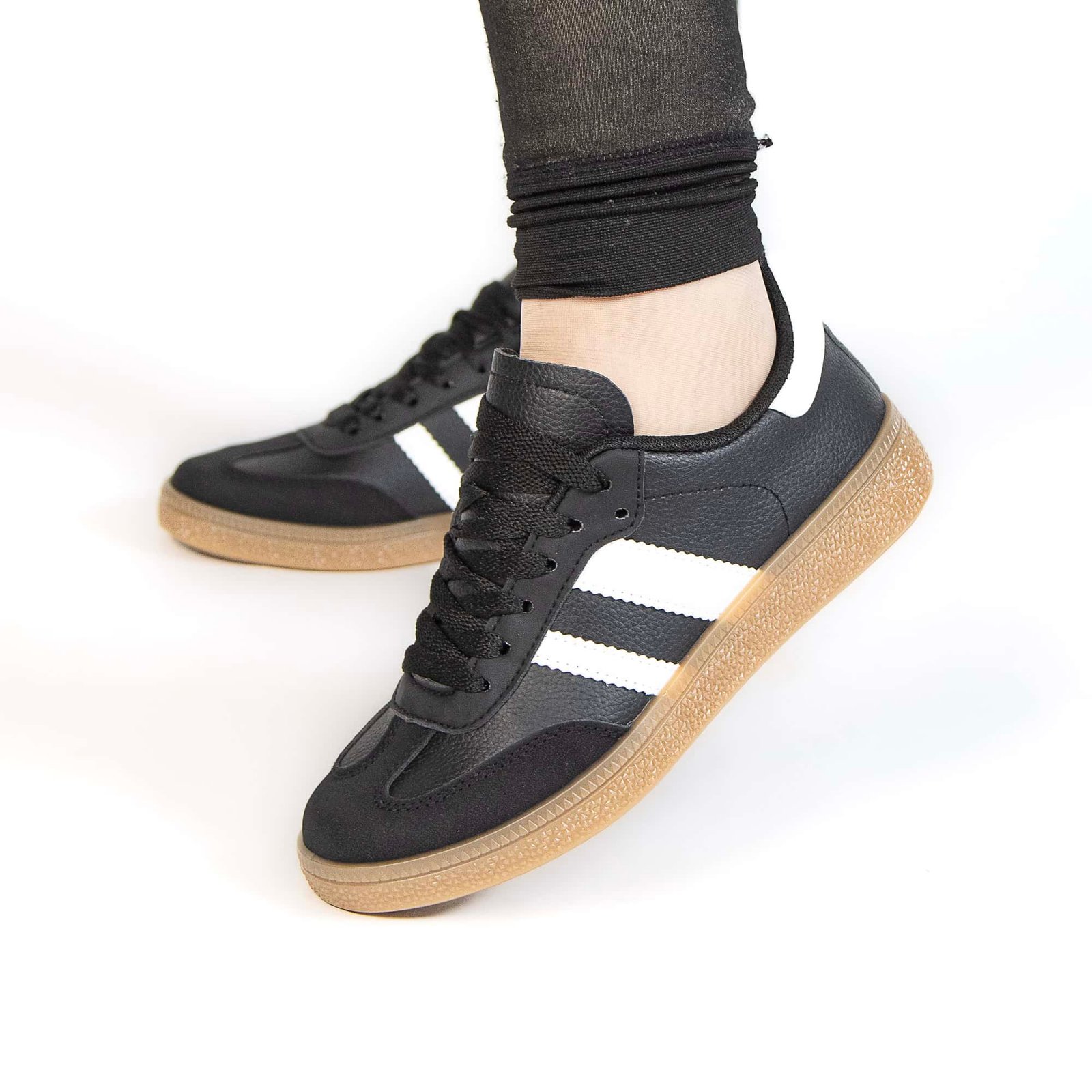 Tempo – Baskets Femmes en Noir.