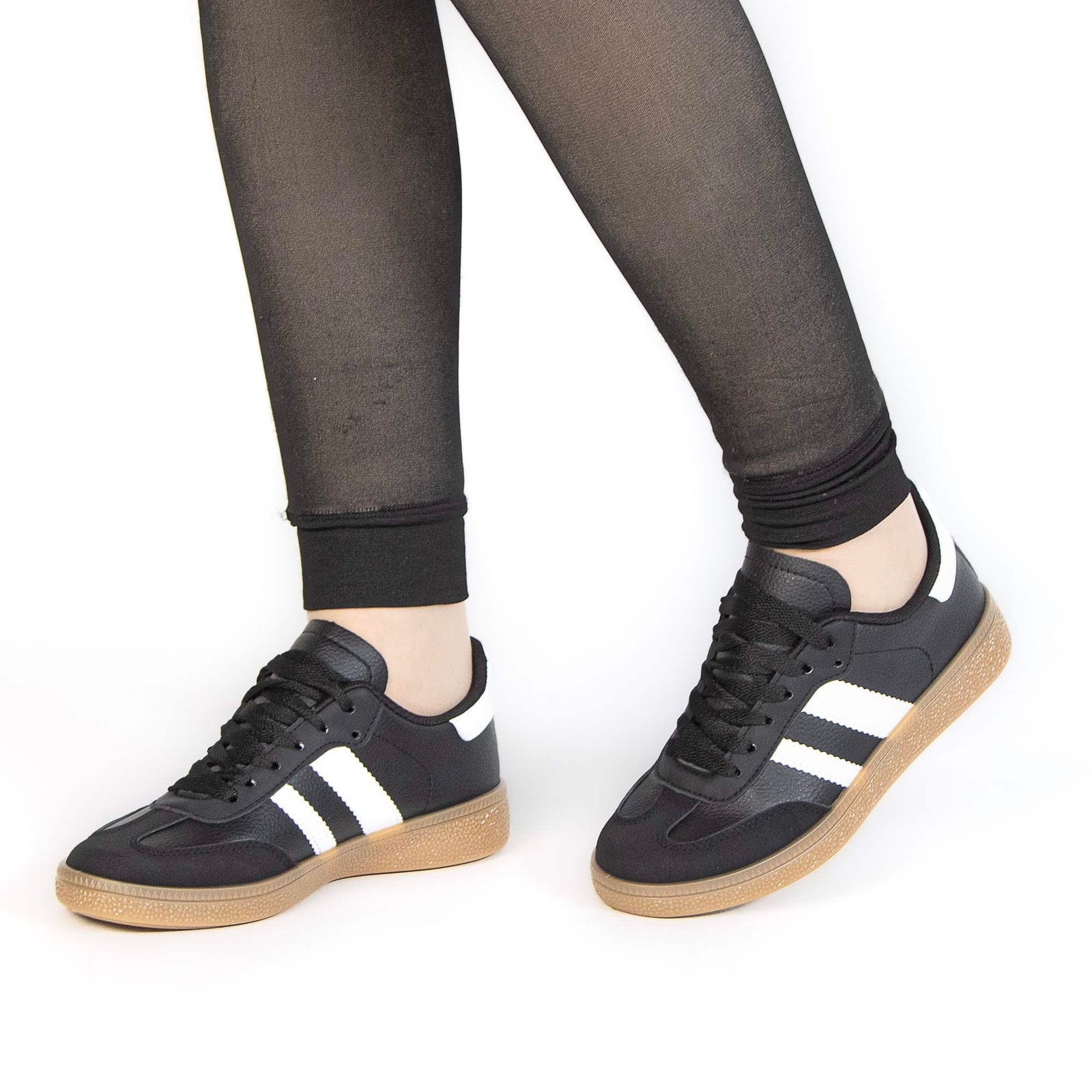 Tempo – Baskets Femmes en Noir.