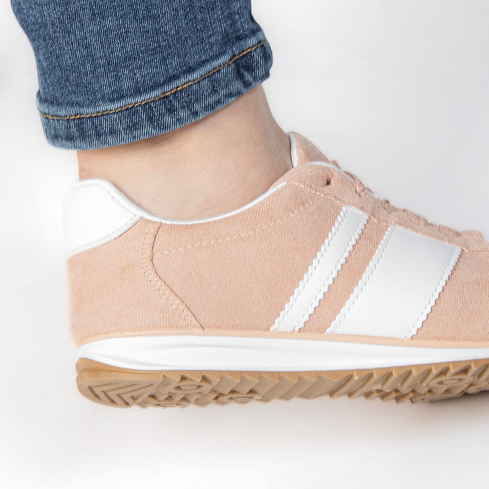 FELLA – Baskets Femmes en Rose.