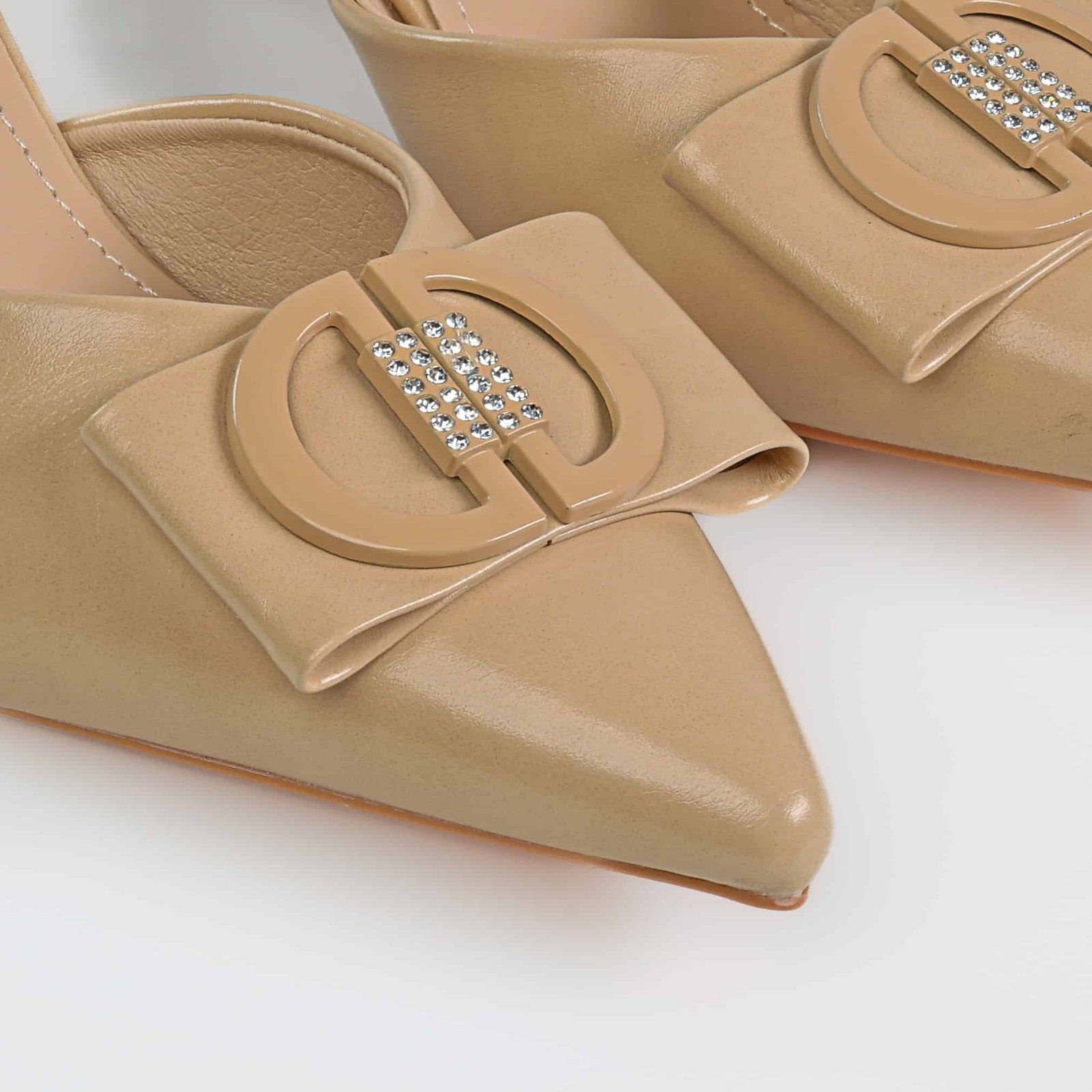 ZED – Mules demi talon en Beige.