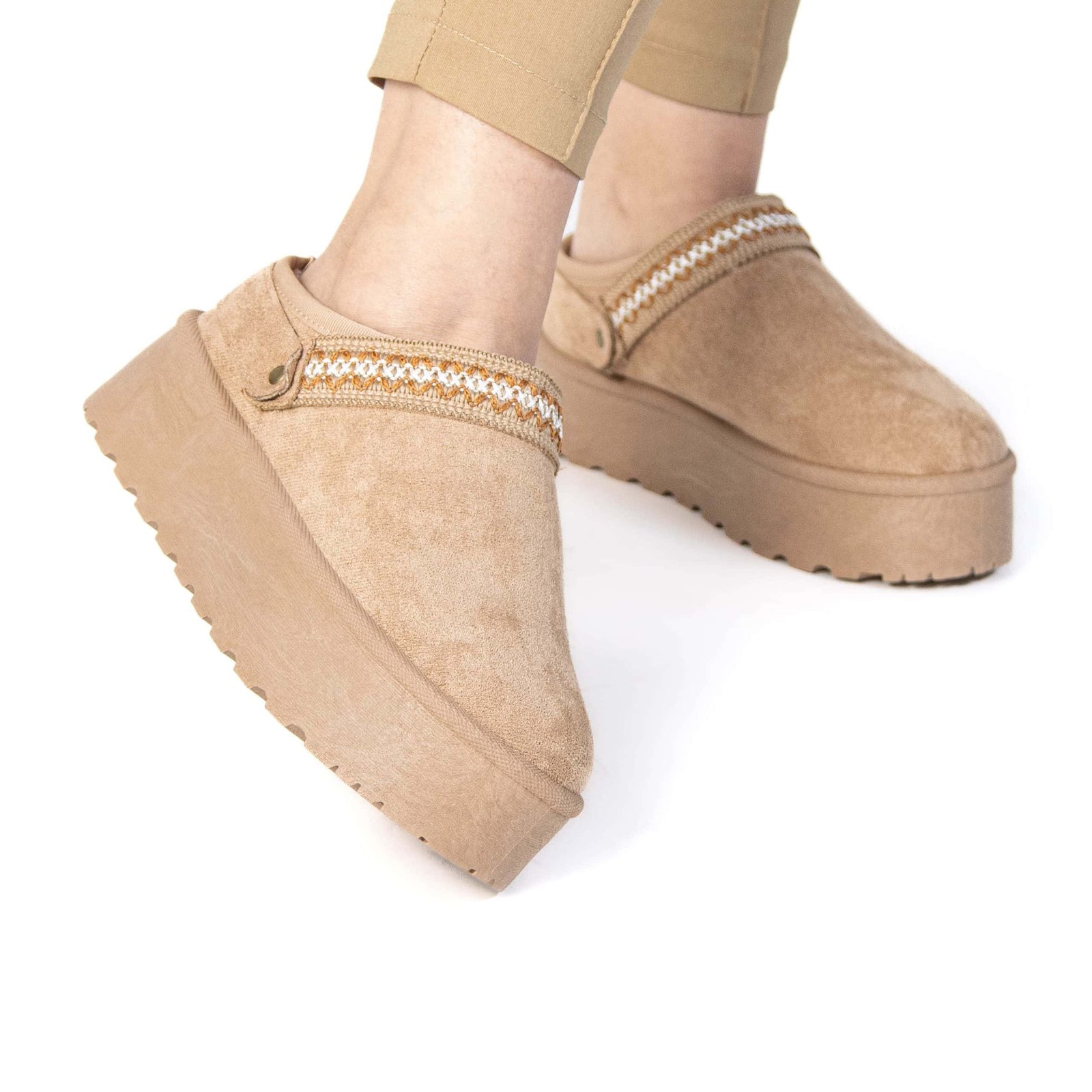 Shaggy – Chaussons à plateforme en Kaki.