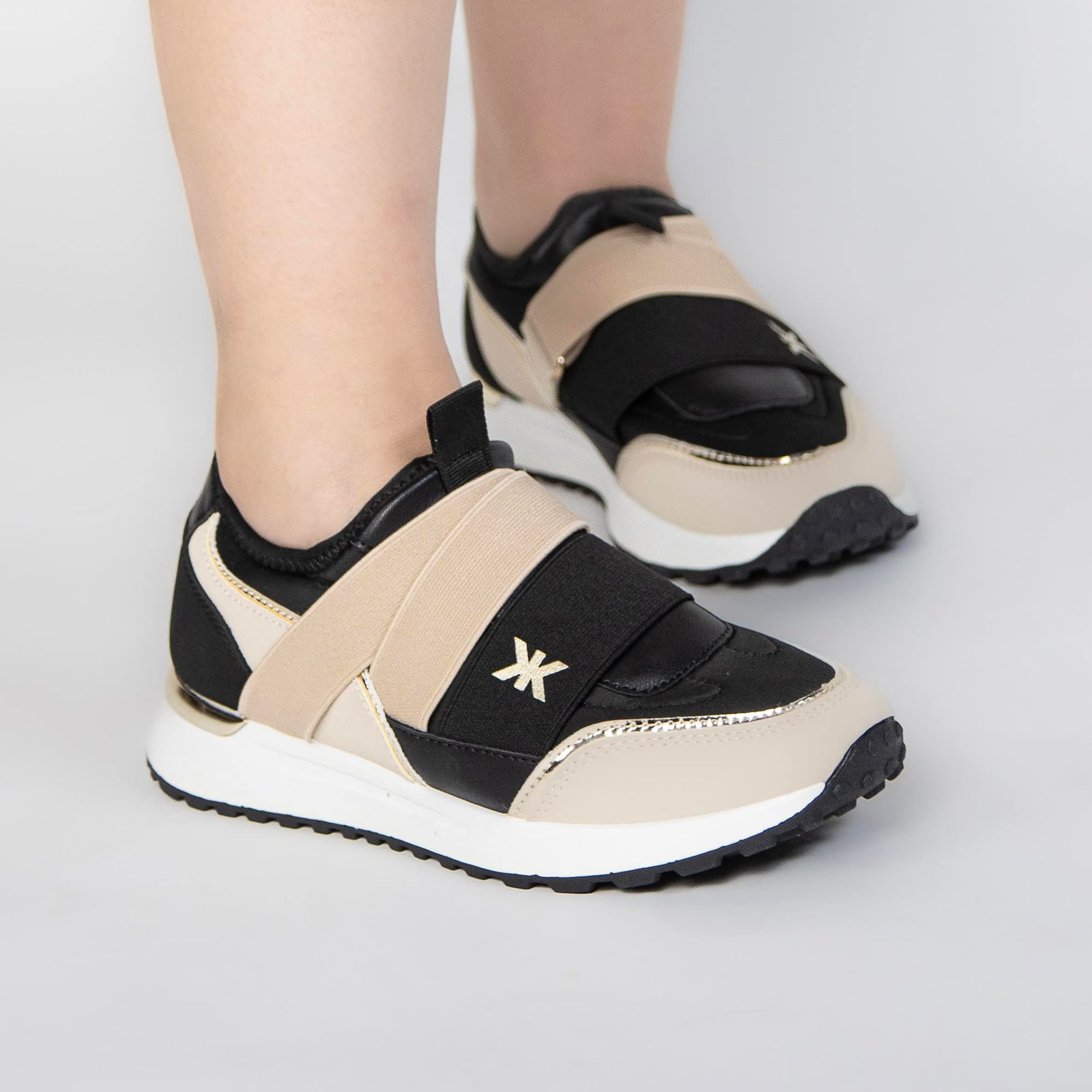 Melvine - Baskets Femmes en Beige.