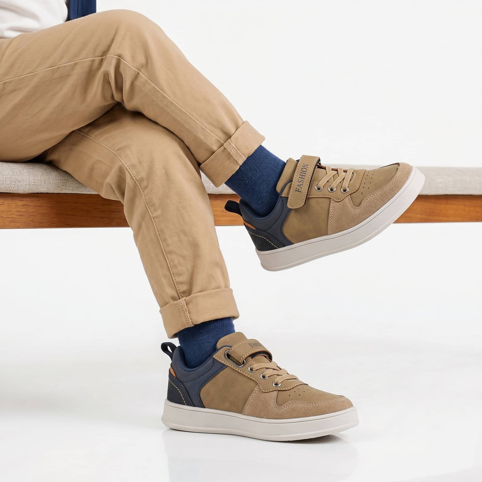 Nael – Baskets Enfants en Coffee.