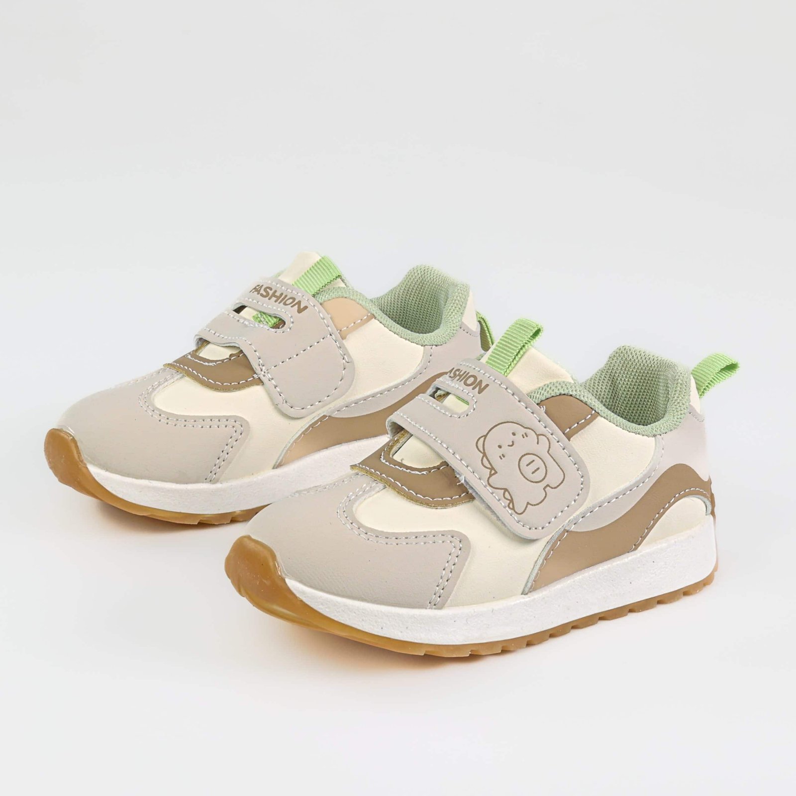 Zell – Baskets Enfants en Kaki.