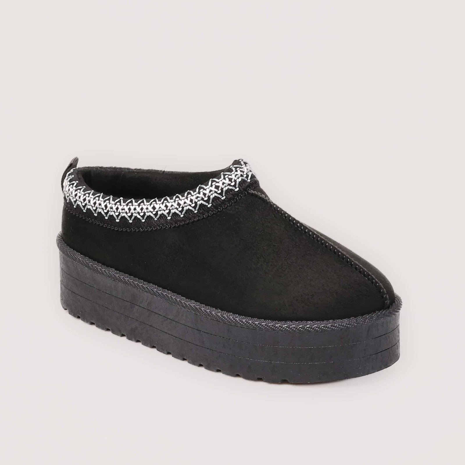 Dorisa – Chaussons Femmes en Noir.