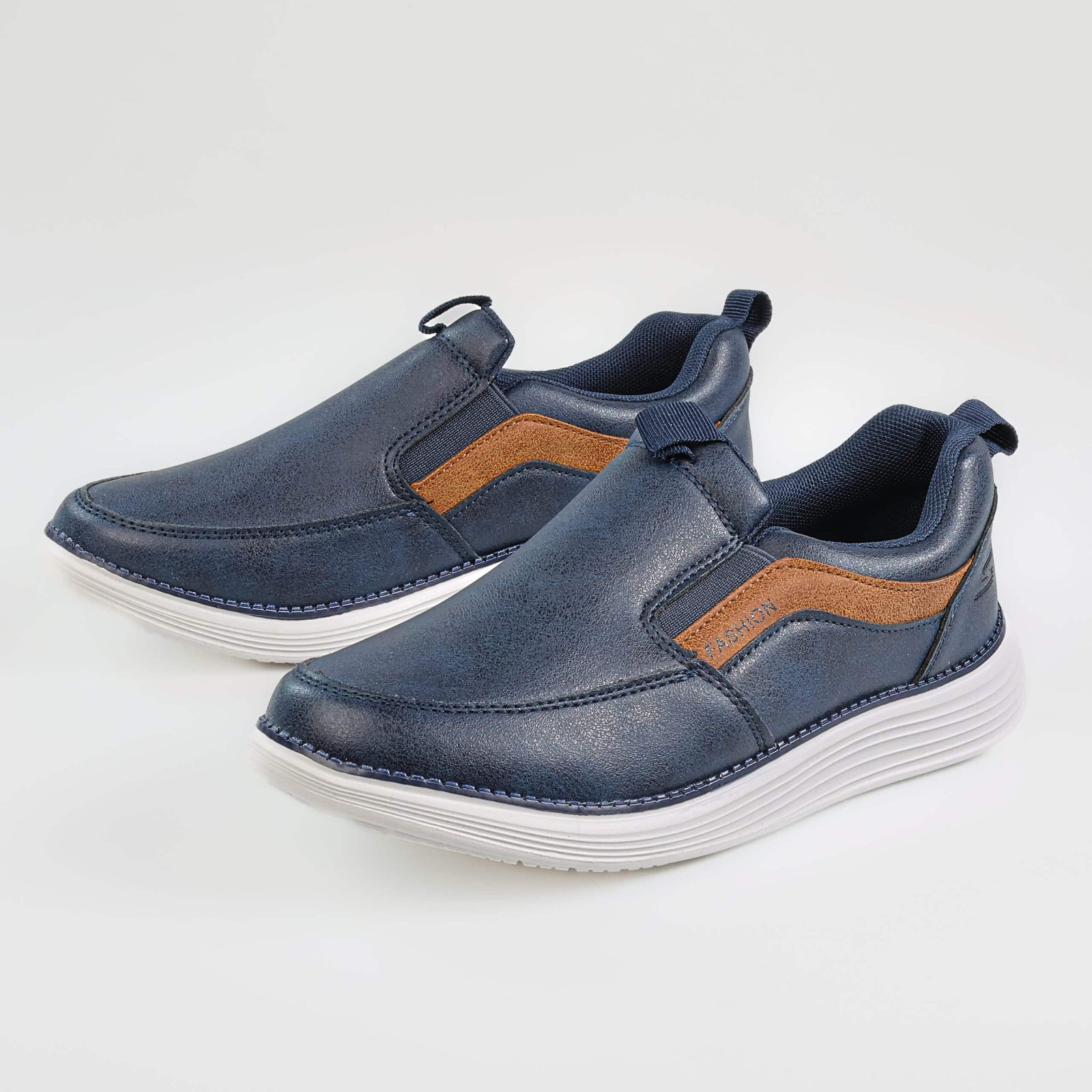 Rifty – Baskets Enfants en Bleu.