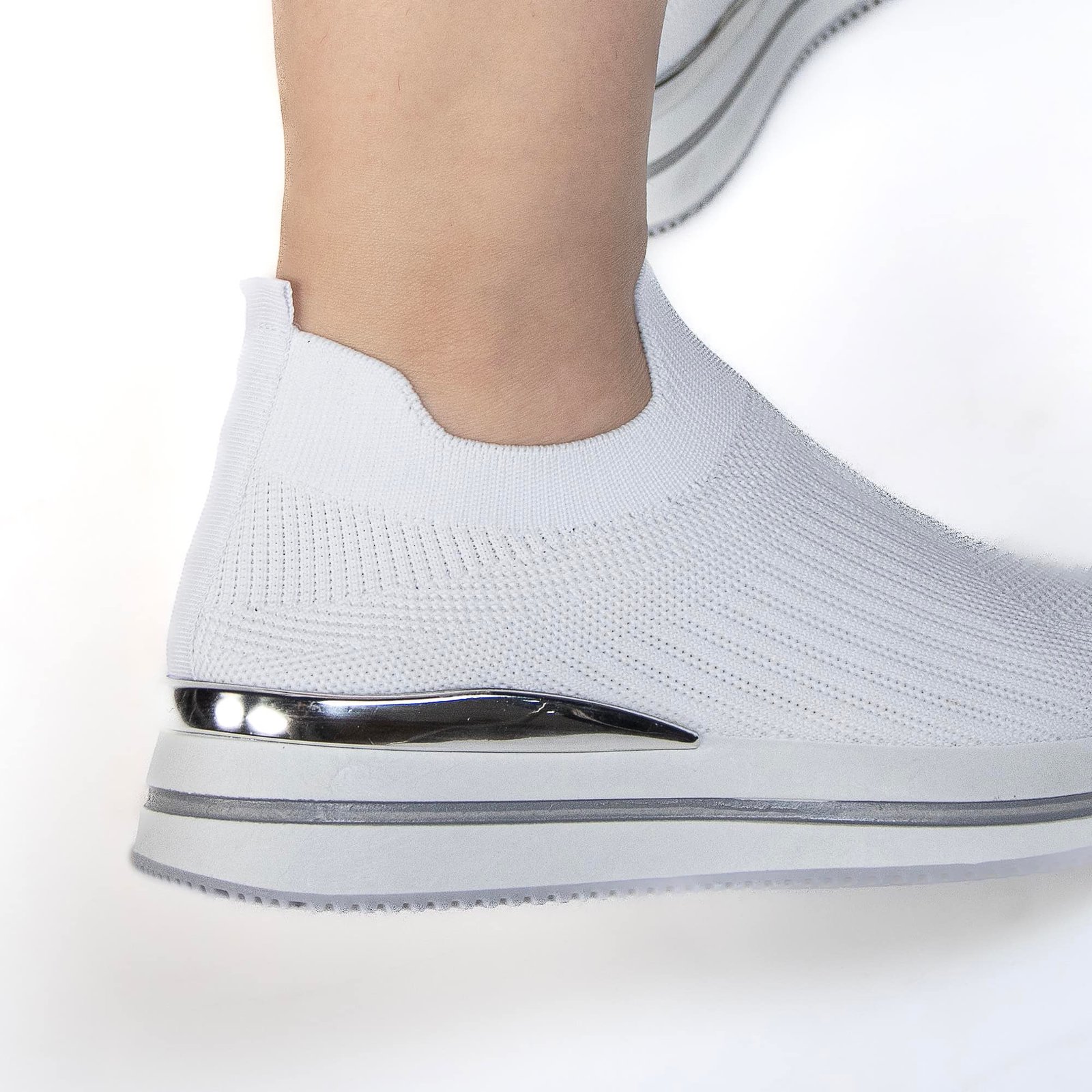 Springy - Baskets Femmes en Blanc.
