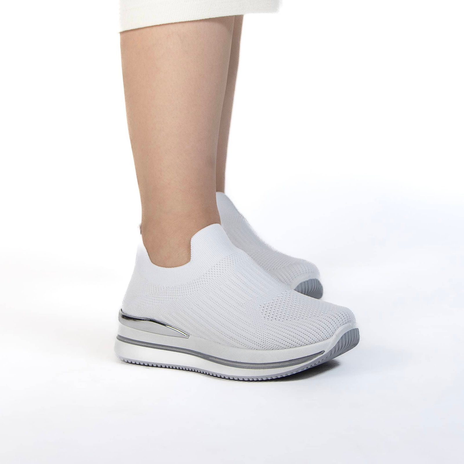 Springy - Baskets Femmes en Blanc.