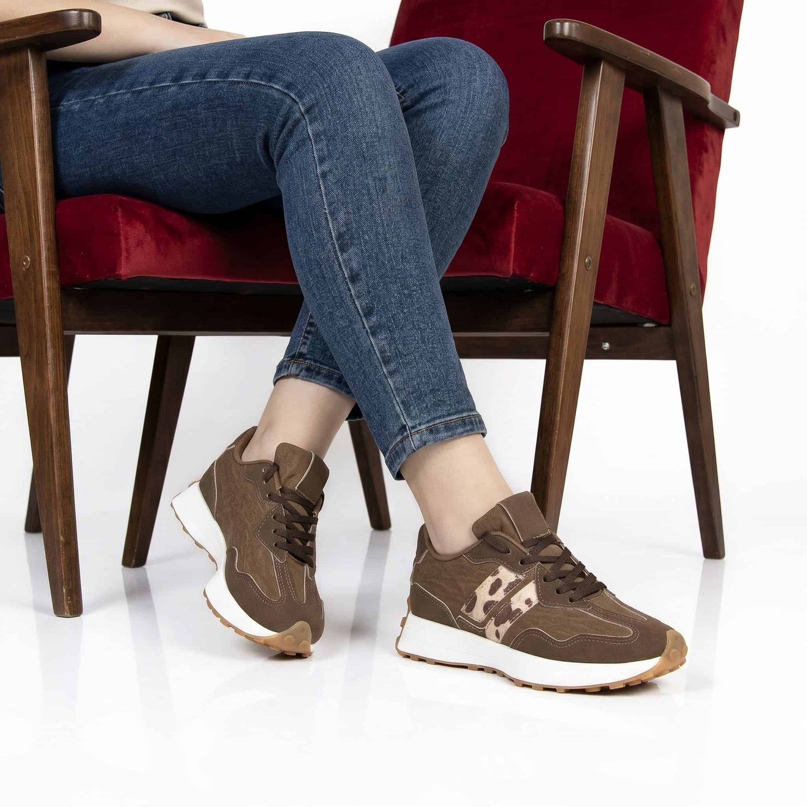 OZEL – Baskets femmes en Marron.