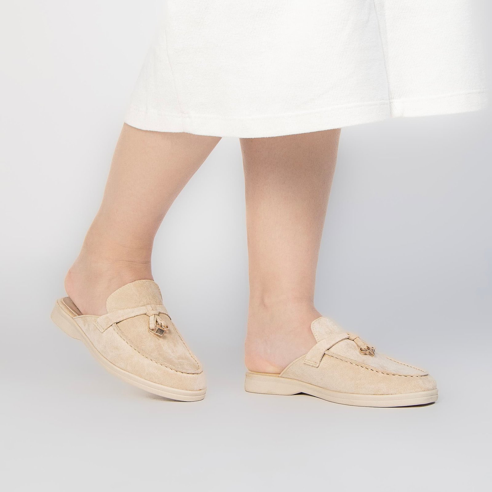 CATALEO - Mules femmes en Beige.