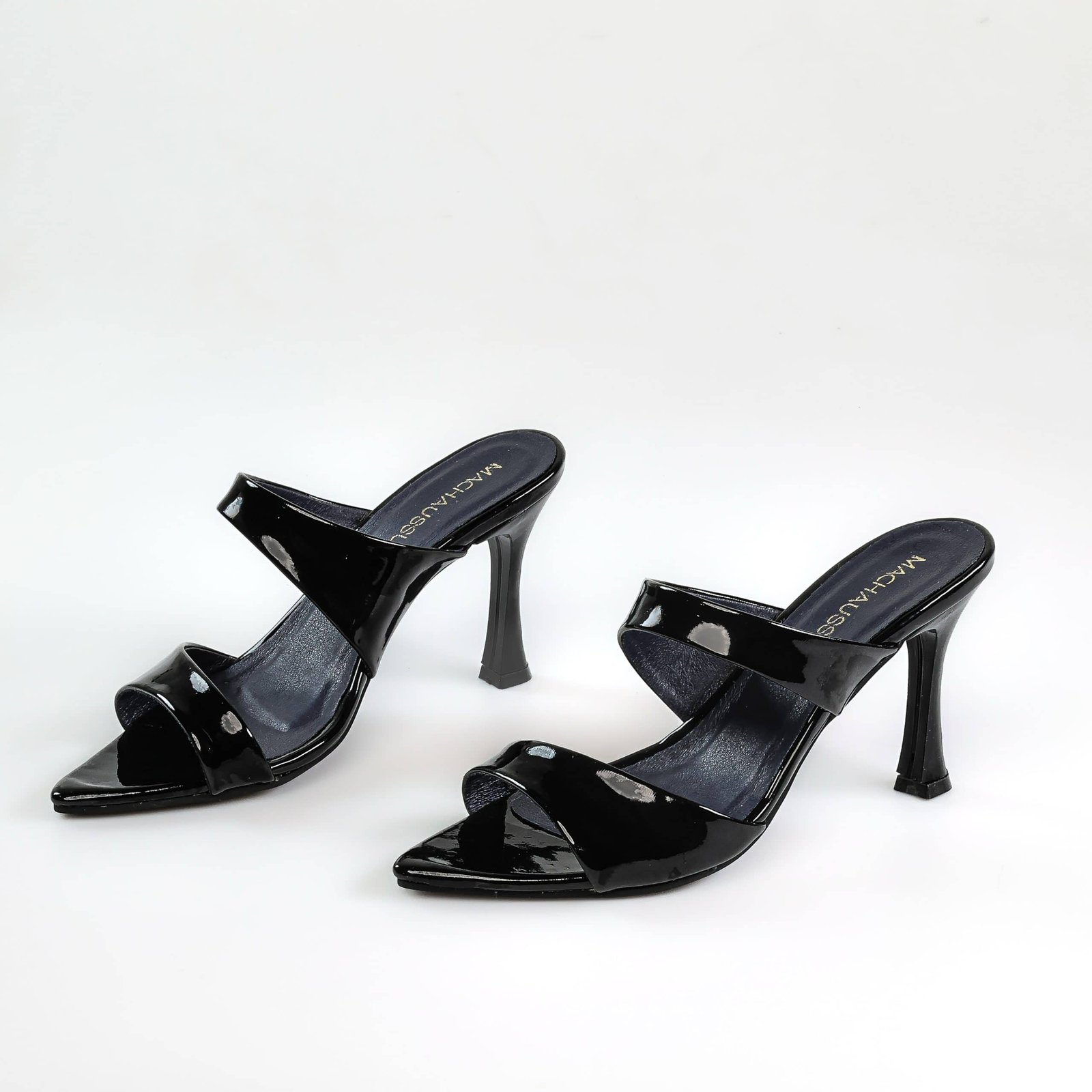 Icadoli – Sandales à talon en Vernis Noir.