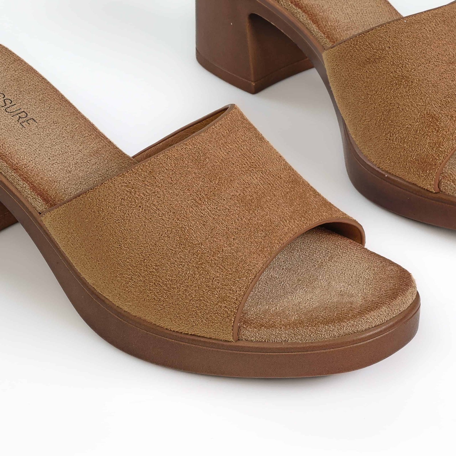 WOD – Sandales demi talon en Camel.