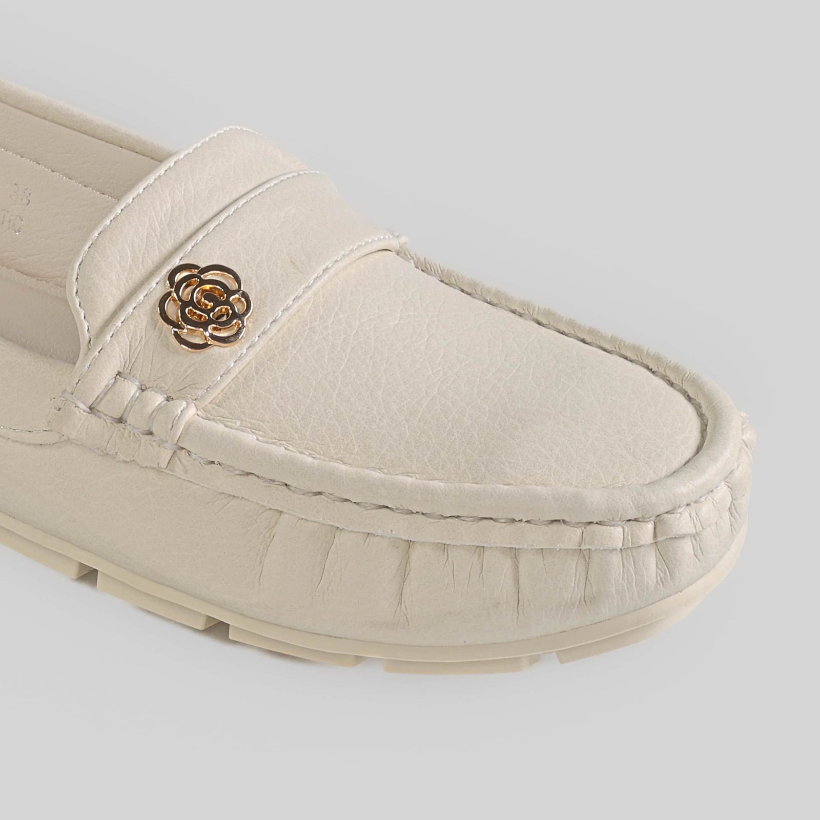 Flower – Mocassins Femmes en Blanc cassé.