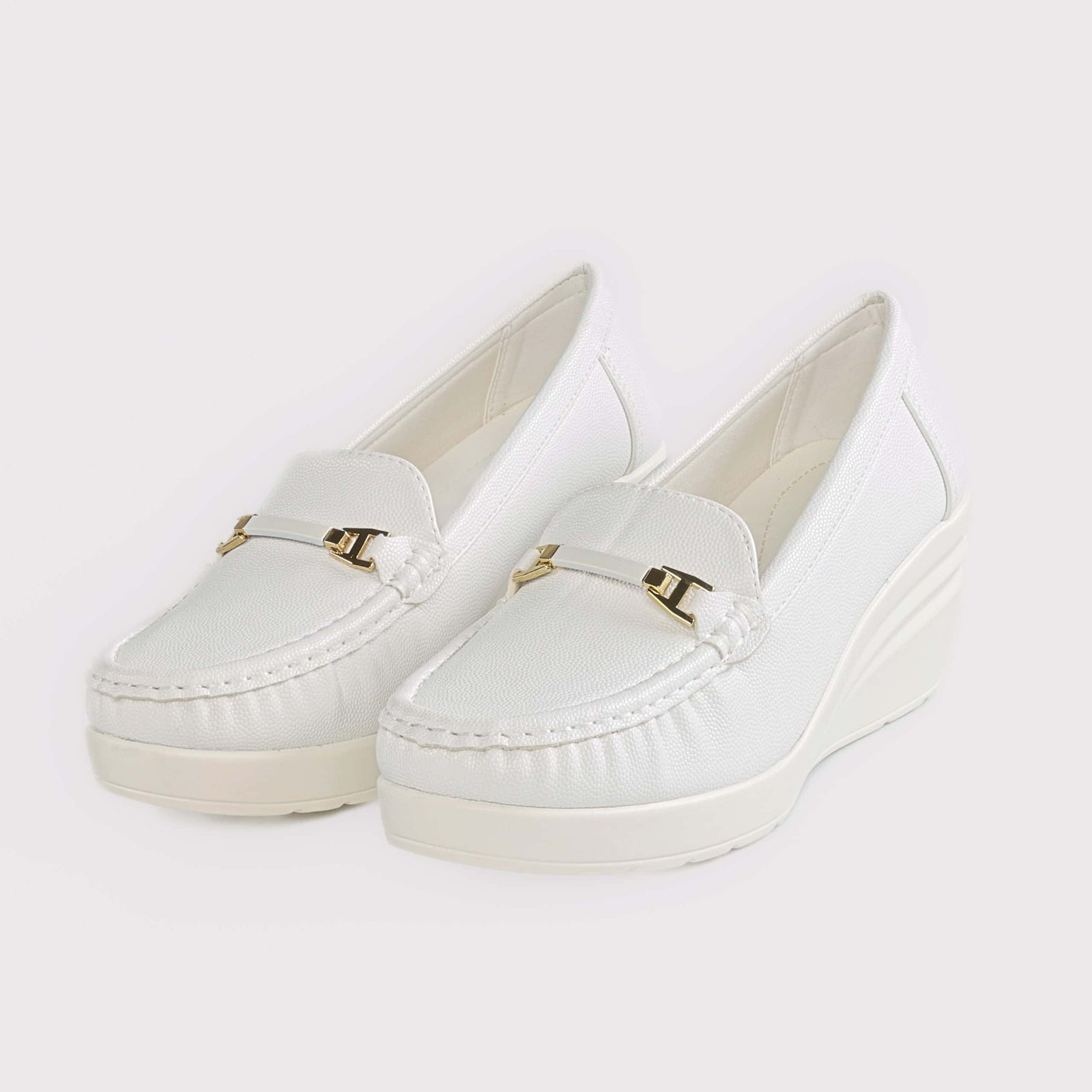Alba – Mocassins compensées en Blanc.