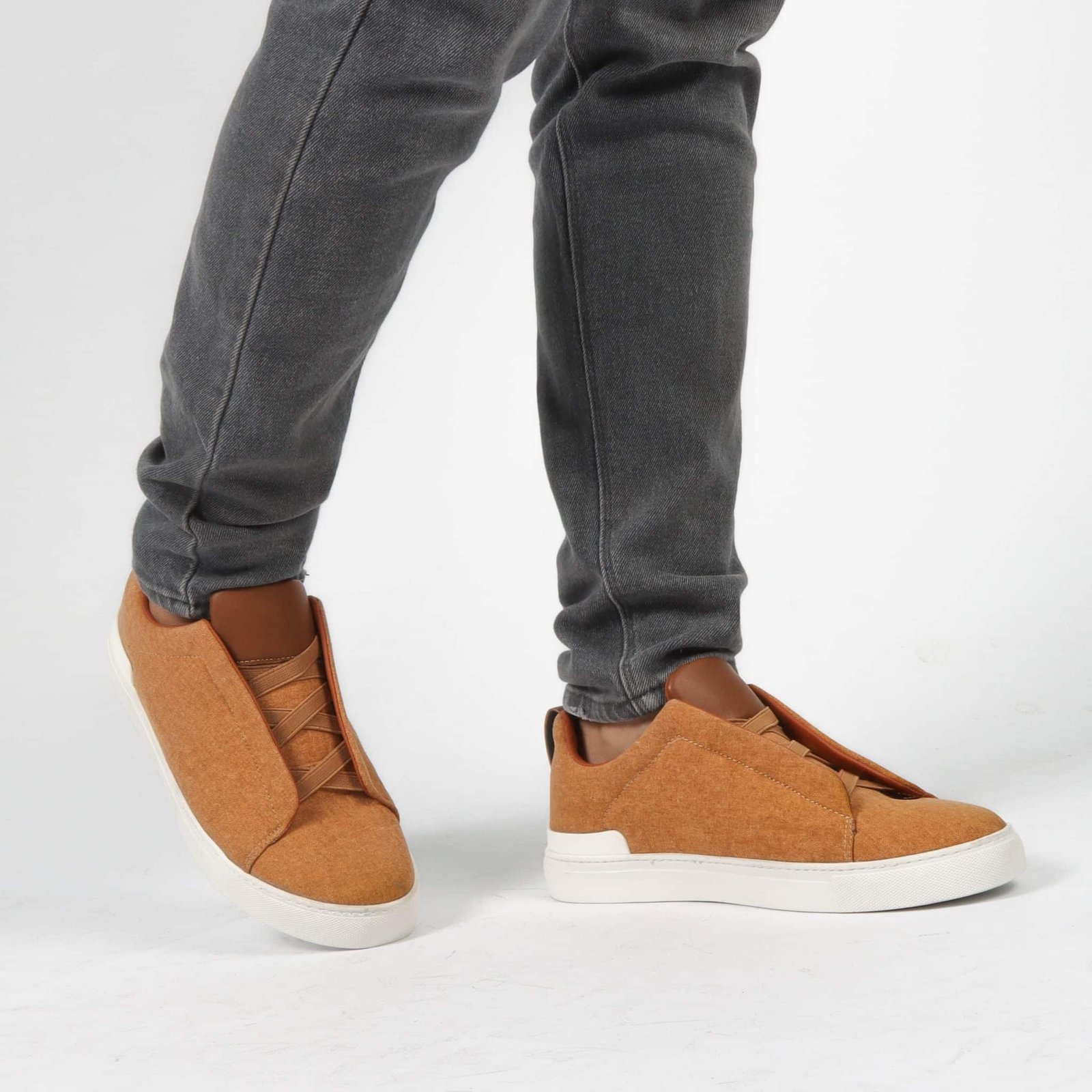 Quantum - Baskets Hommes en Marron.
