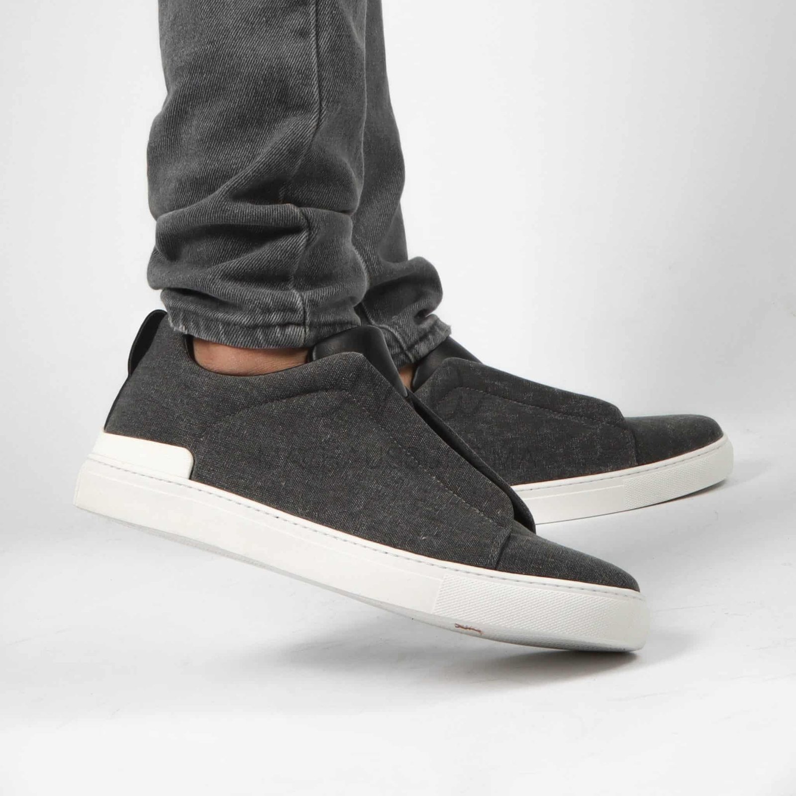 Quantum - Baskets Hommes en Noir.