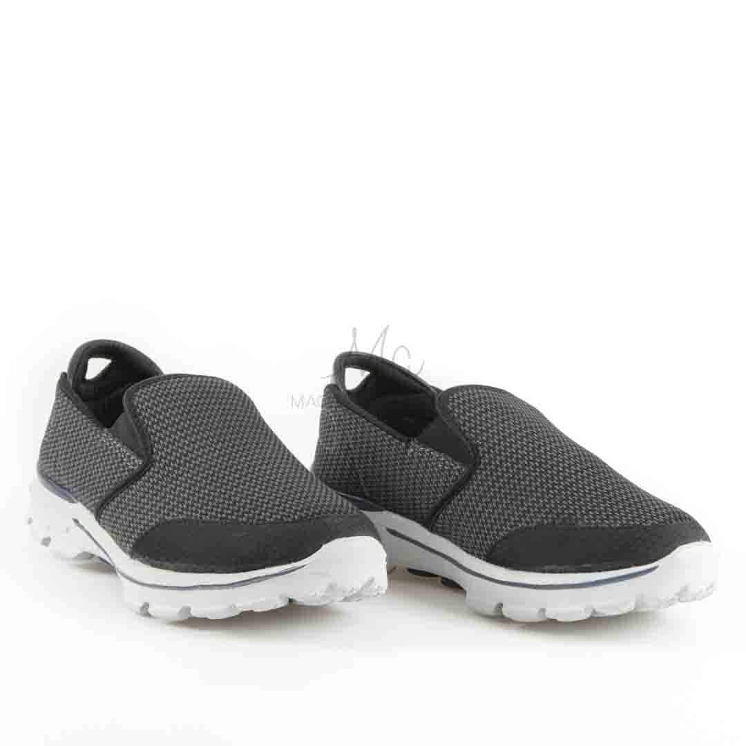 Chaussure légère respirante en Noir.