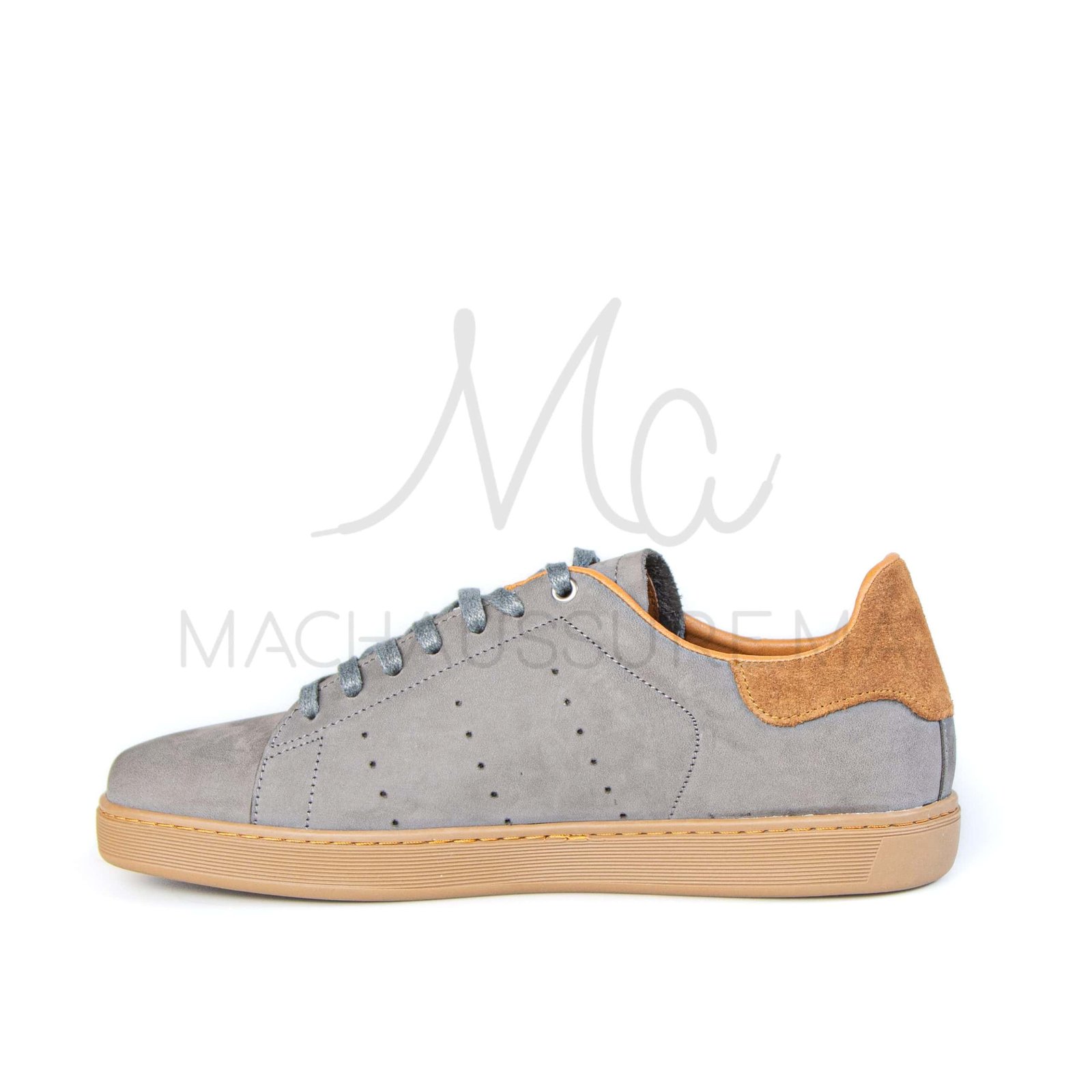 Magnat – Baskets hommes en Nubuck Gris.