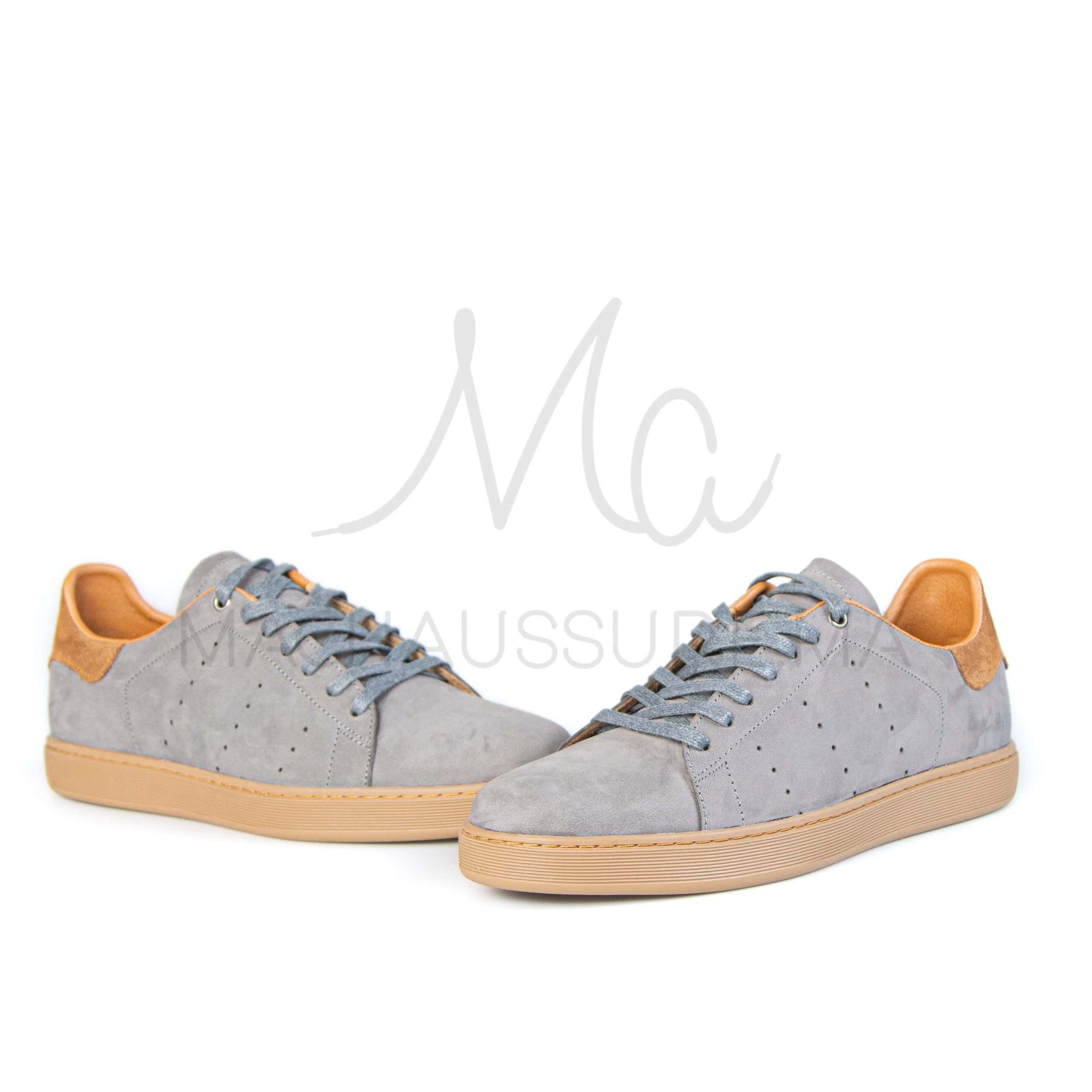 Magnat – Baskets hommes en Nubuck Gris.