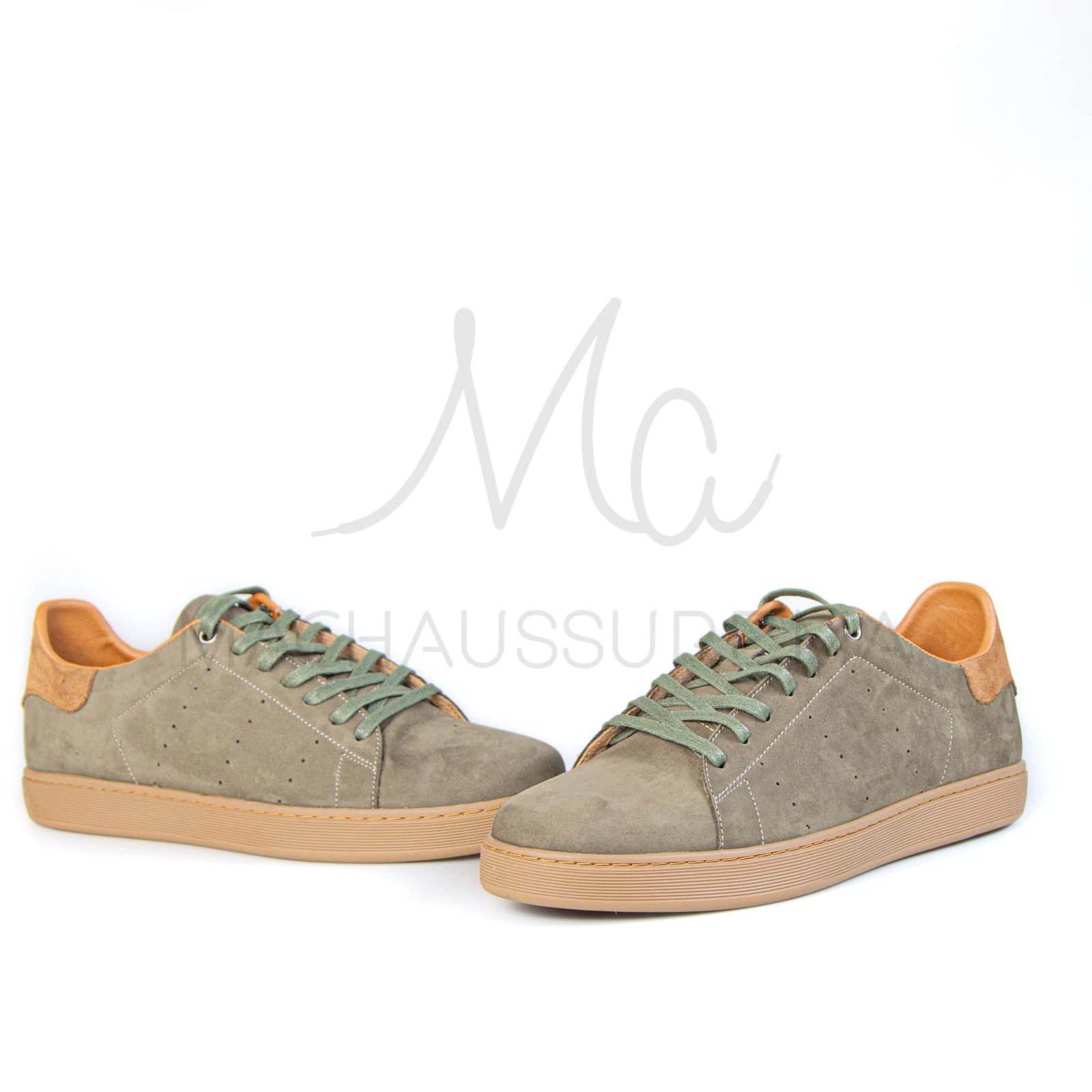 Magnat – Baskets hommes en Nubuck Vert.
