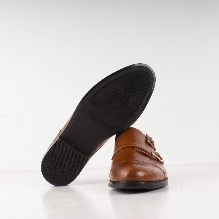 DUBLON – Chaussure de ville à double boucle en cuir Tabac.