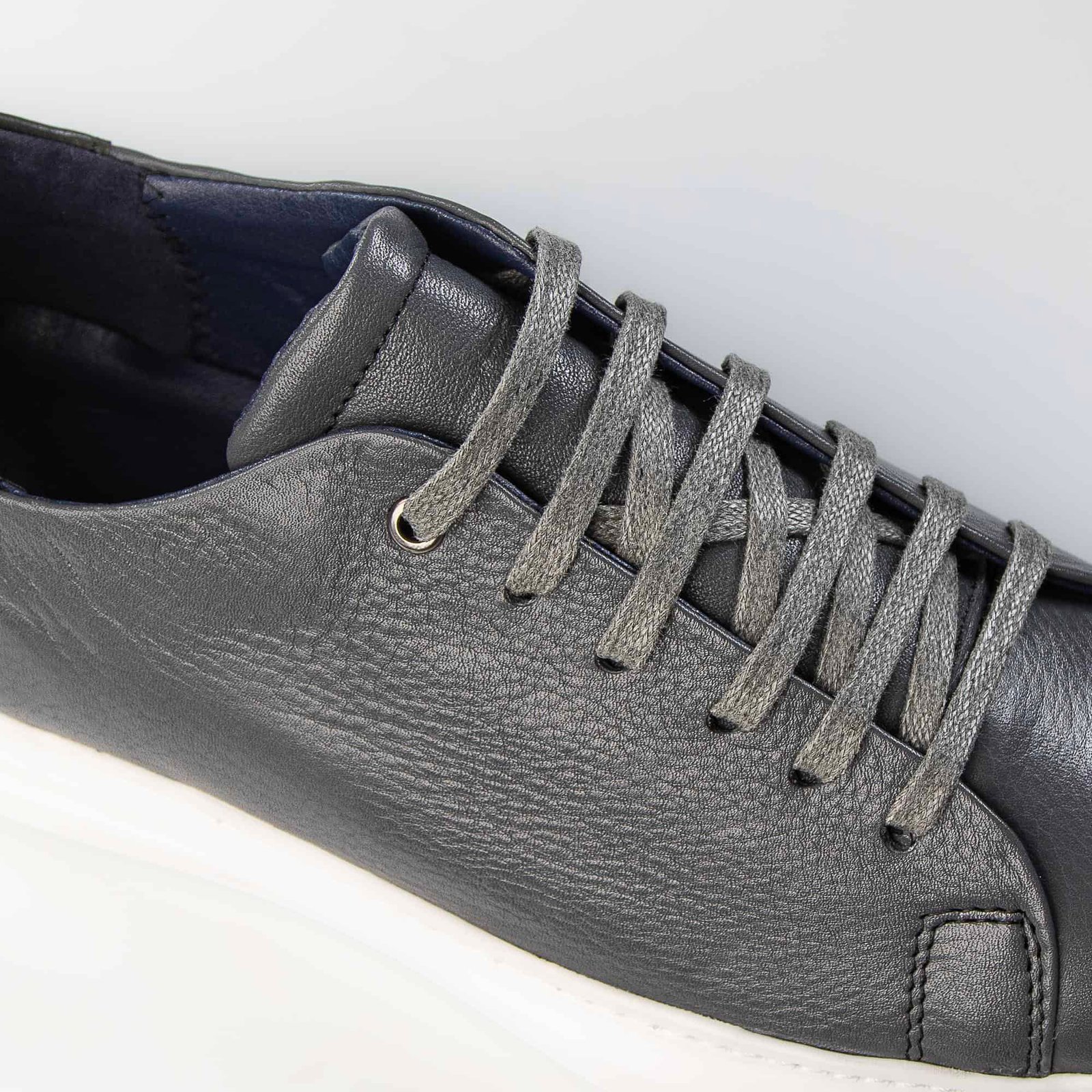Velocity - Baskets confortables en Gris.