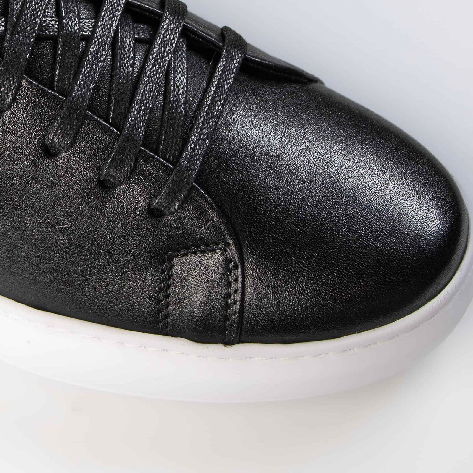Velocity - Baskets confortables en Noir.