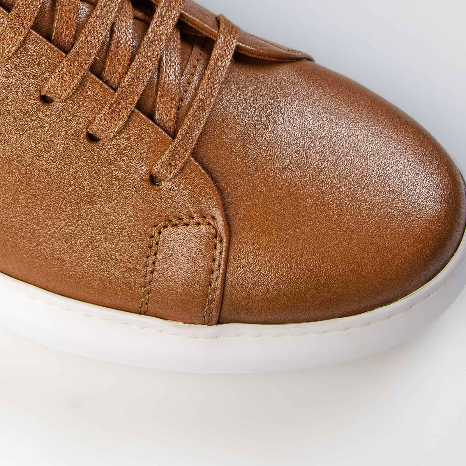 Velocity - Baskets confortables en Tabac.