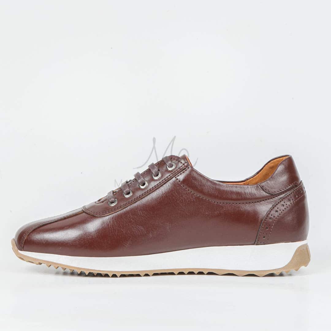 IOBATES - Baskets 100 %Cuir en Marron.