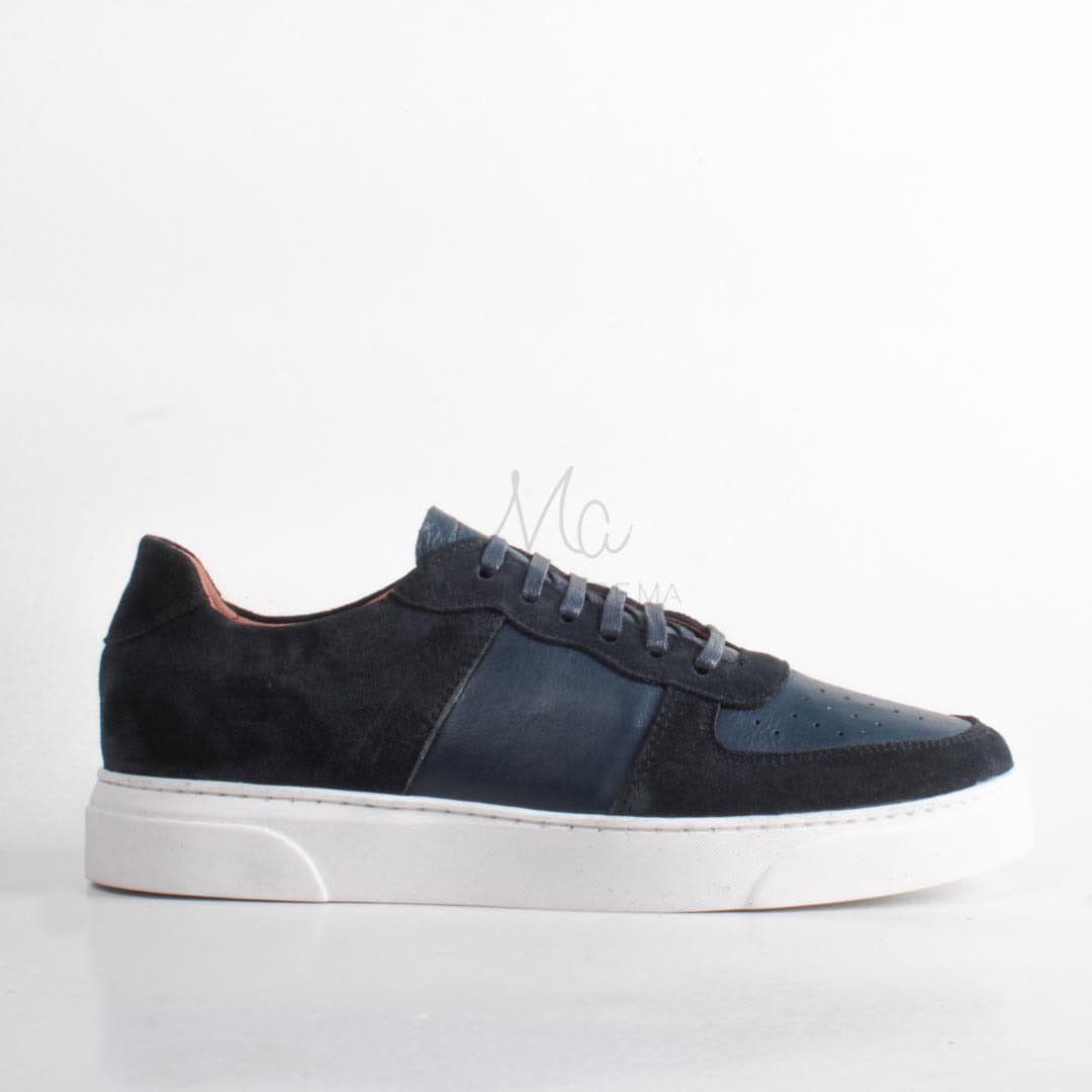 AIR BALVIN - Baskets en Daim Bleu.