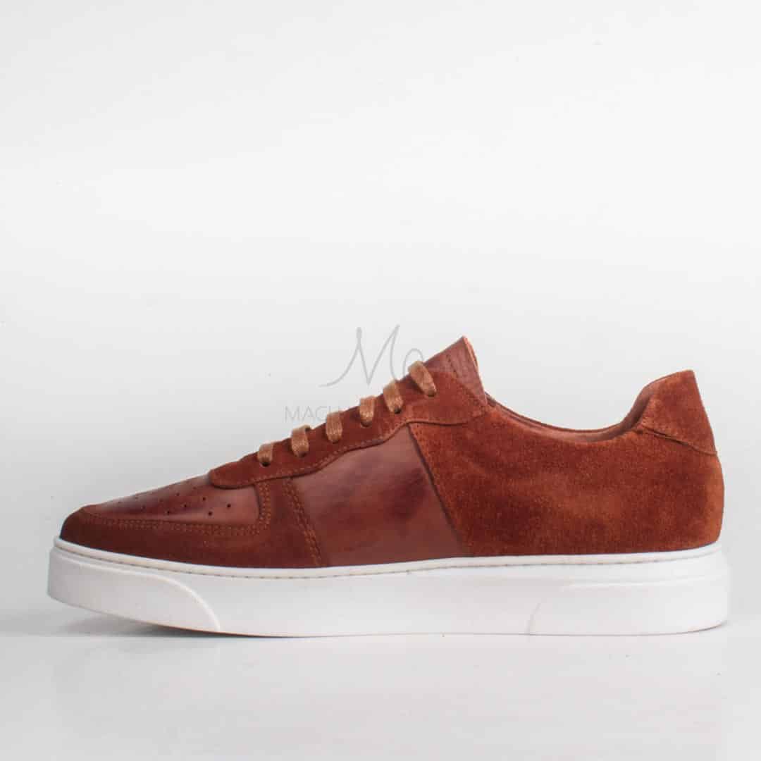 AIR BALVIN - Baskets en Daim Tabac.