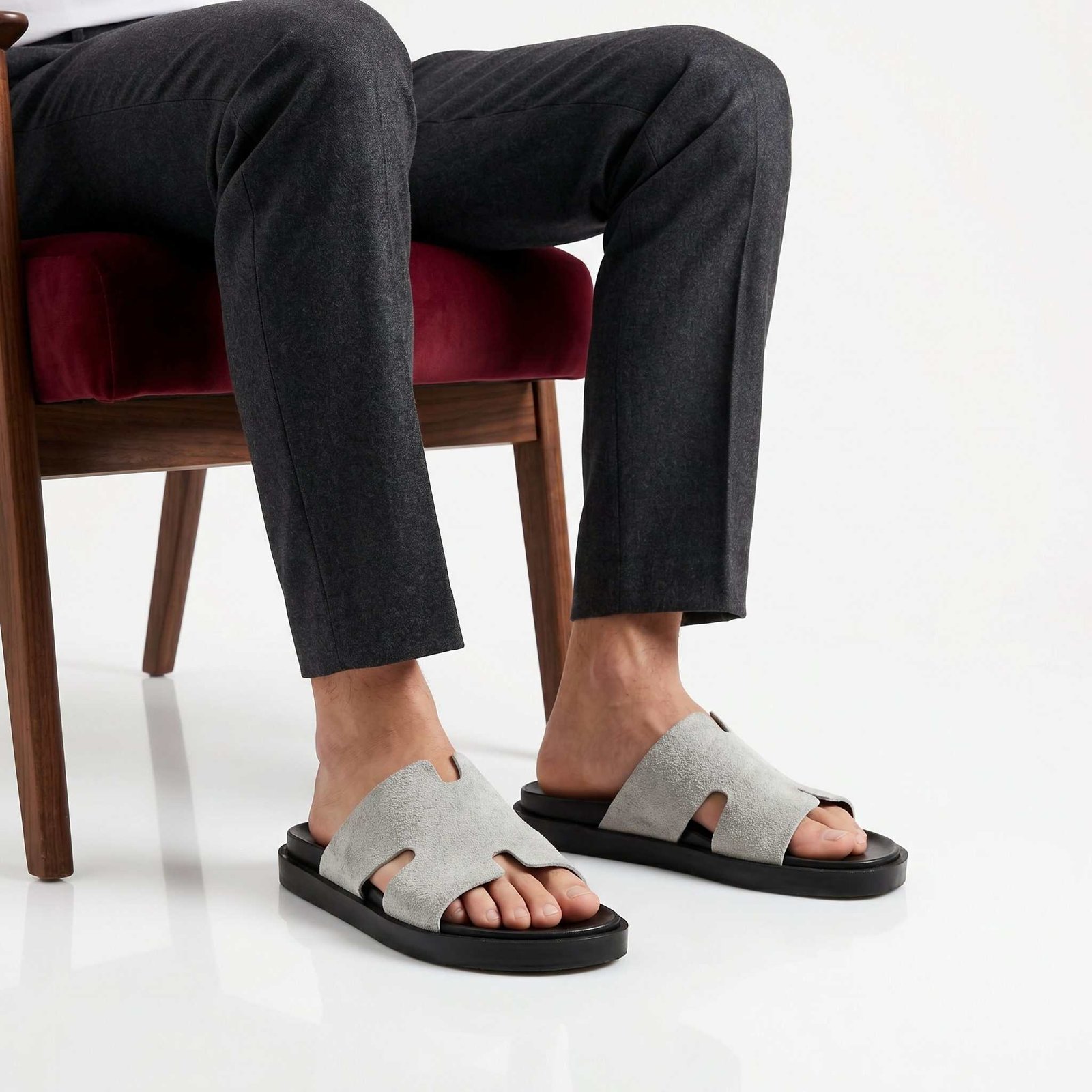 Abrid – Sandales Homme en Gris.